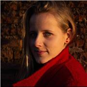 Studentessa di economia, diplomata al liceo classico offre ripetizioni e aiuto compiti dopo-scuola